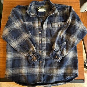 Field & Stream Blue and Gray Plaid Casual Button Down Shirt